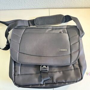 Samsonite Black Laptop Messenger Bag